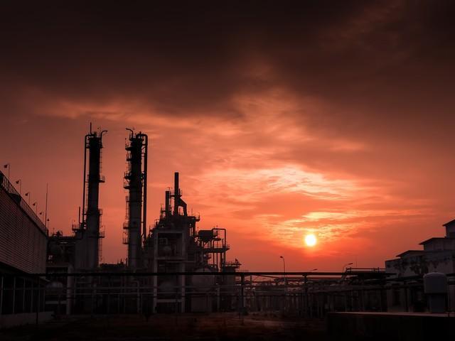 Oil Petrochemical Industry 2.jpg